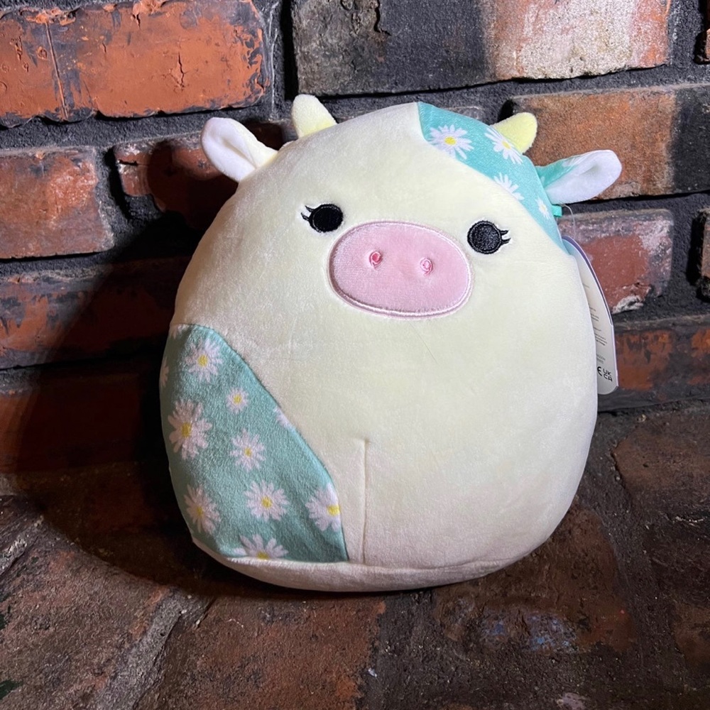 Squishmallow cow spring 8in BNWT